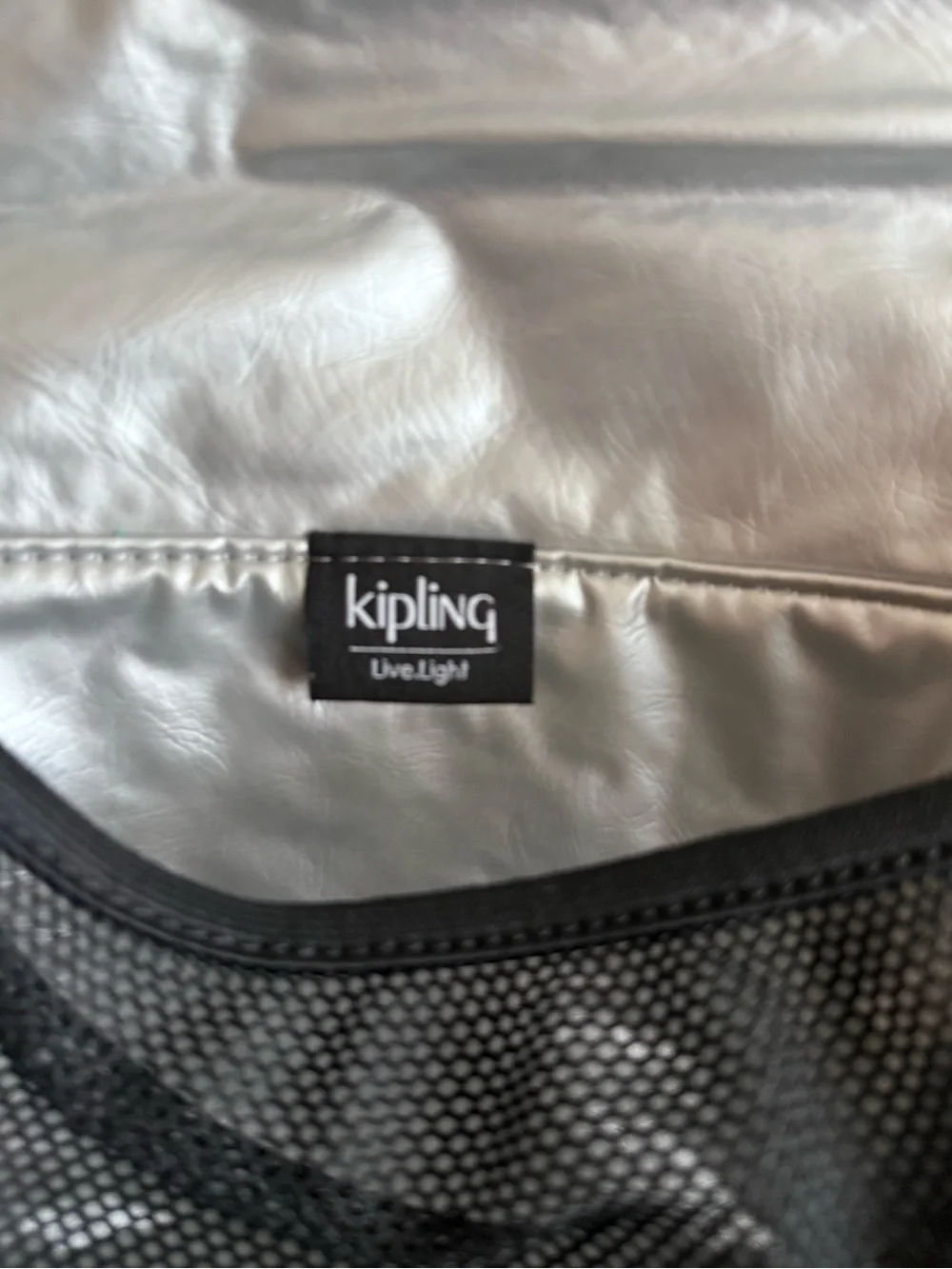 Kipling soft pastel
